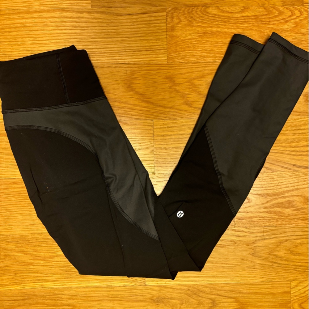 Lululemon moto leggings, 6